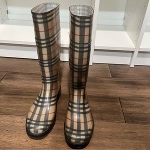 Burberry Rain Boot size 37